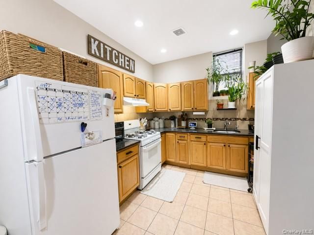 3200 Schley Avenue, Bronx, NY 10465