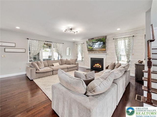 1455 Saratoga Circle, Weisenberg Twp, PA 18031