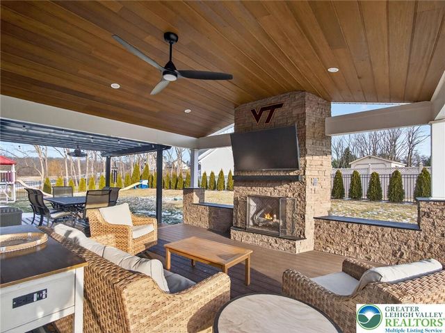 1455 Saratoga Circle, Weisenberg Twp, PA 18031