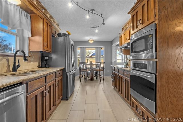 2316 W Nashville Court, Broken Arrow, OK 74012