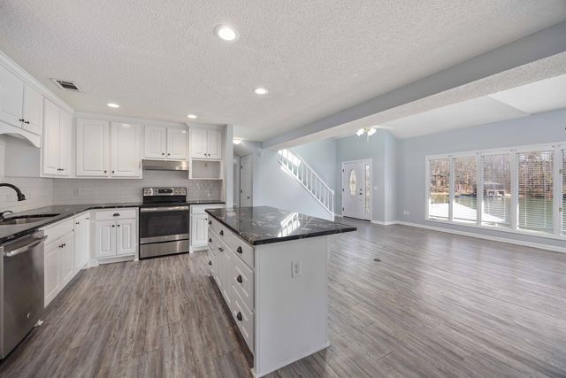 210 Williams Drive West, Hamilton, GA 31811