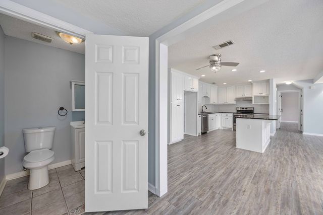 210 Williams Drive West, Hamilton, GA 31811