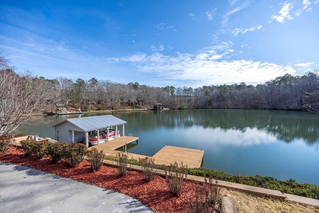 210 Williams Drive West, Hamilton, GA 31811