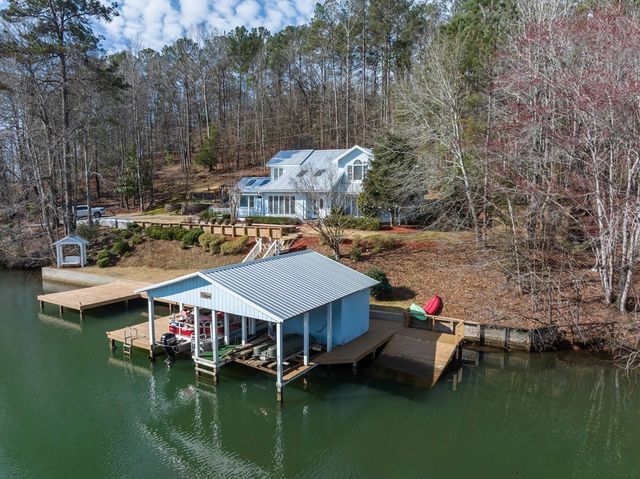 210 Williams Drive West, Hamilton, GA 31811