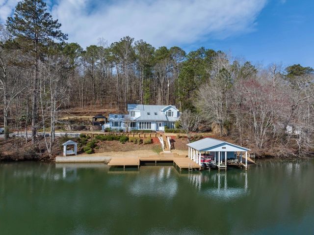 210 Williams Drive West, Hamilton, GA 31811