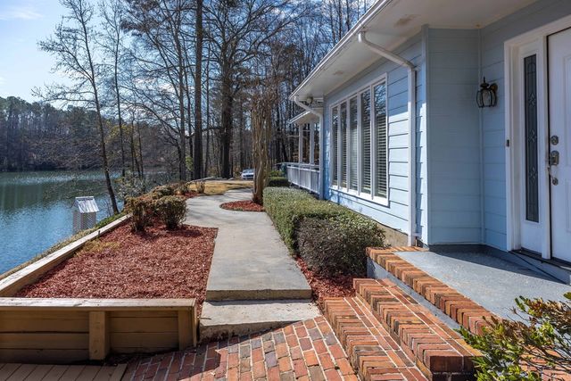 210 Williams Drive West, Hamilton, GA 31811