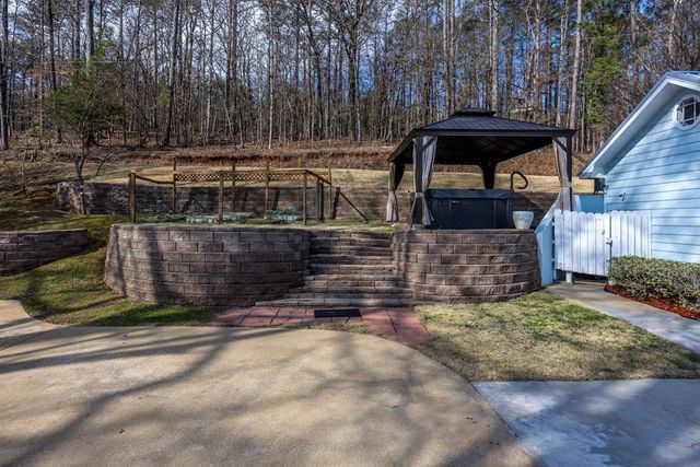 210 Williams Drive West, Hamilton, GA 31811