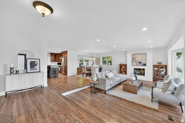 1682 E JULHO ST, Sandy, UT 84093
