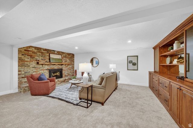 1682 E JULHO ST, Sandy, UT 84093