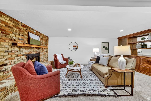 1682 E JULHO ST, Sandy, UT 84093
