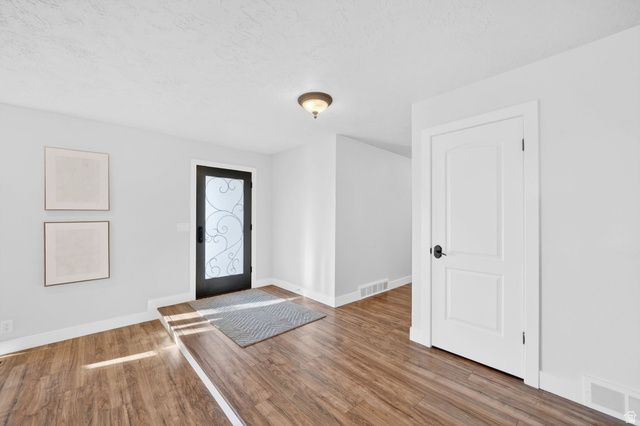 1682 E JULHO ST, Sandy, UT 84093