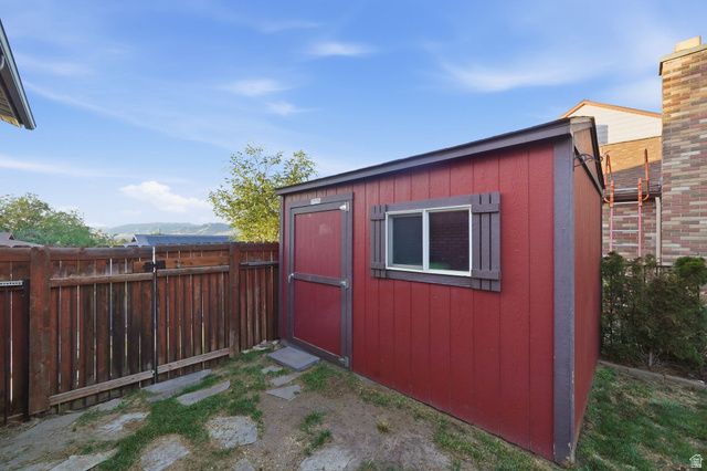 1682 E JULHO ST, Sandy, UT 84093