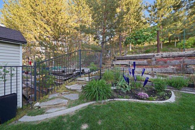 1682 E JULHO ST, Sandy, UT 84093