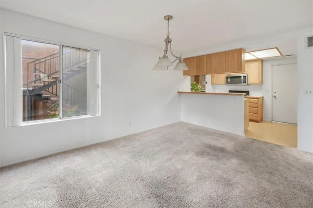 22613 Copper Hill 123, Saugus, CA 91350