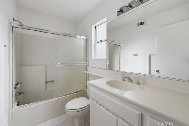 22613 Copper Hill 123, Saugus, CA 91350