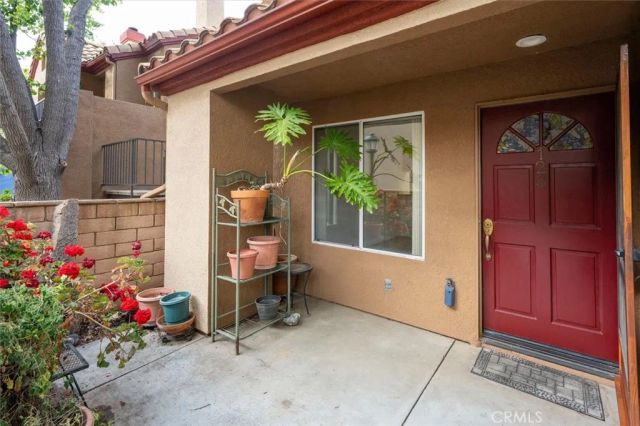 22613 Copper Hill 123, Saugus, CA 91350