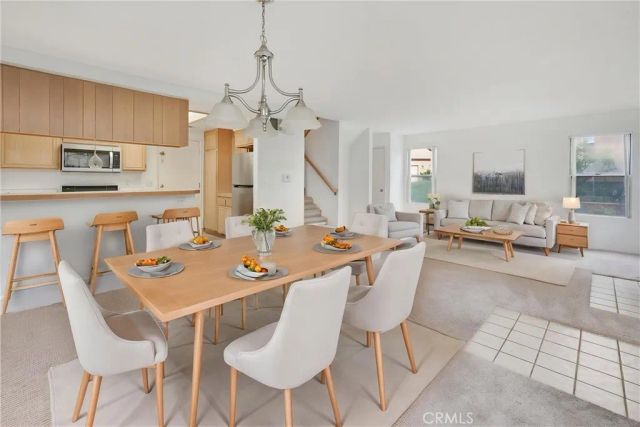 22613 Copper Hill 123, Saugus, CA 91350