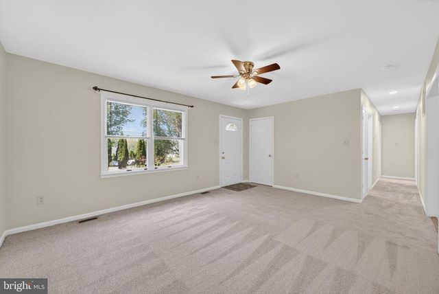 9283 SPRINGS RD, Warrenton, VA 20186