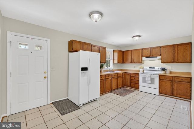 9283 SPRINGS RD, Warrenton, VA 20186