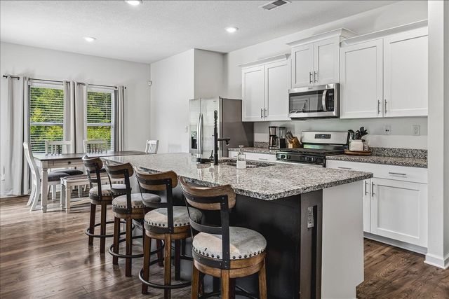 70 CHARLES CRK, Somerville, TN 38068