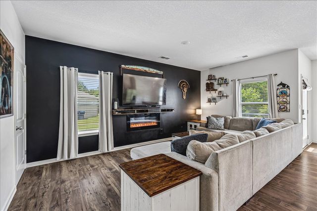 70 CHARLES CRK, Somerville, TN 38068