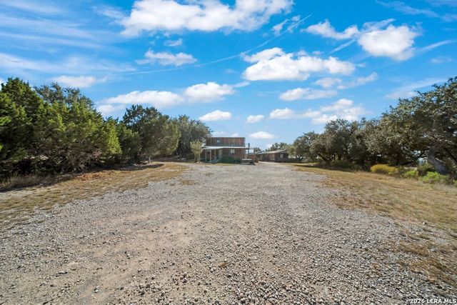 901 CEDAR RISE DR, Canyon Lake, TX 78133