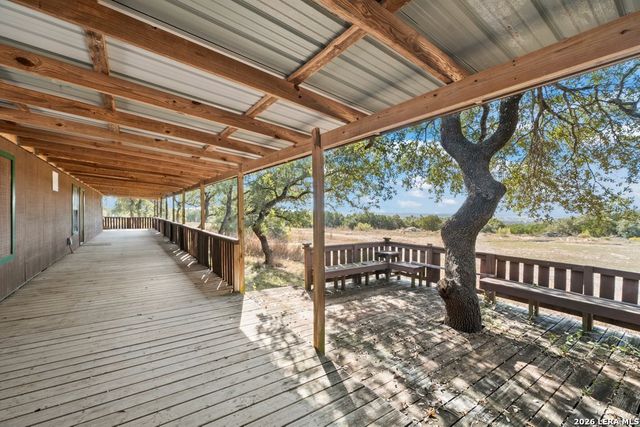 901 CEDAR RISE DR, Canyon Lake, TX 78133