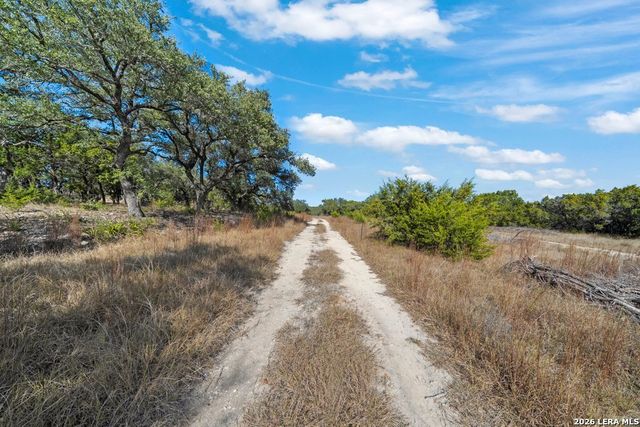 901 CEDAR RISE DR, Canyon Lake, TX 78133