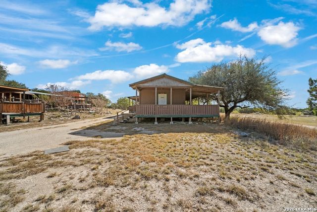 901 CEDAR RISE DR, Canyon Lake, TX 78133