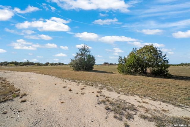 901 CEDAR RISE DR, Canyon Lake, TX 78133