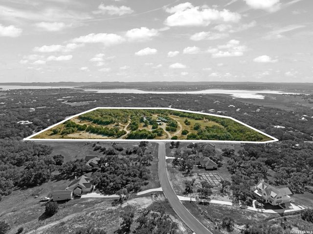 901 CEDAR RISE DR, Canyon Lake, TX 78133