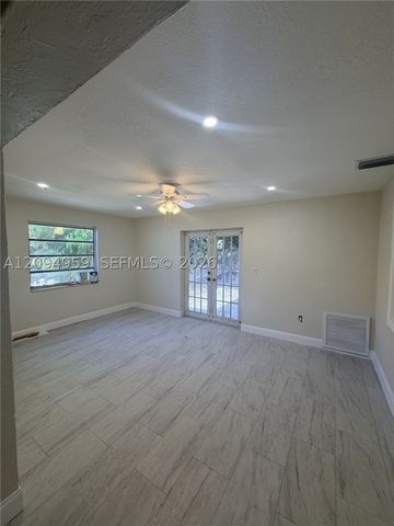 3001 SW 23rd Ter, Miami, FL 33145