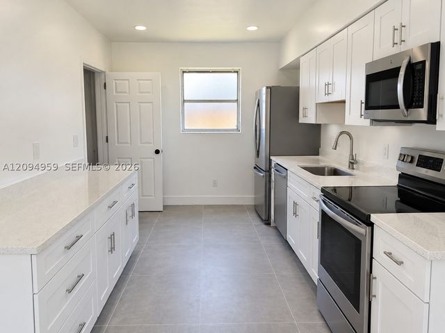 3001 SW 23rd Ter, Miami, FL 33145