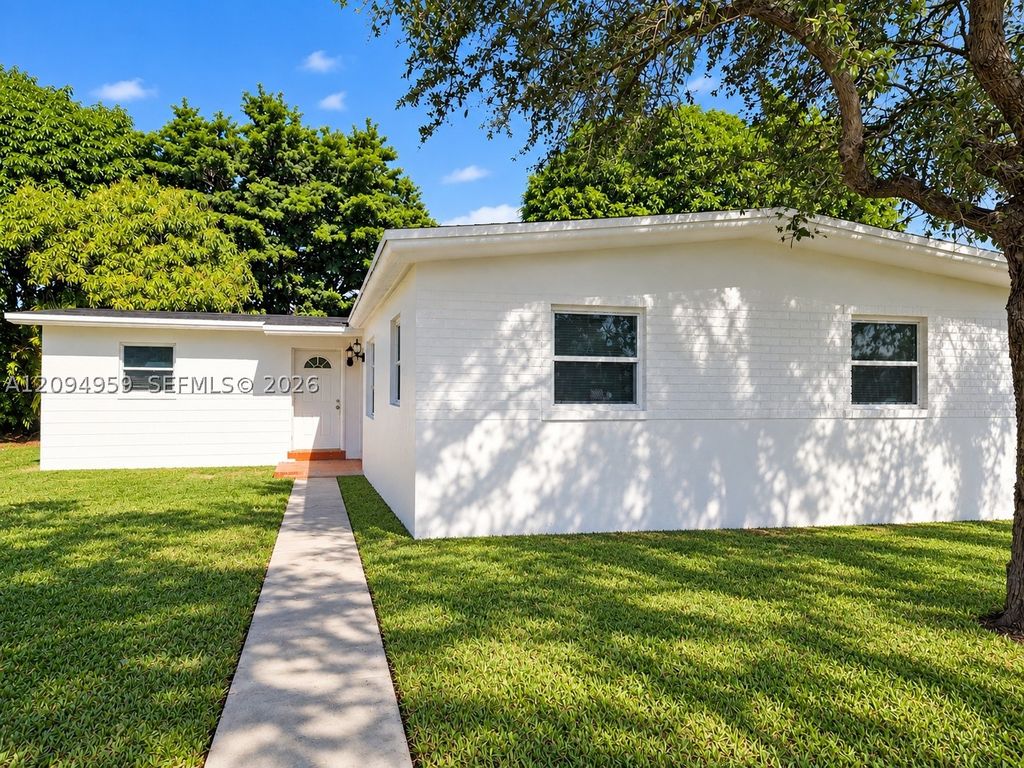 3001 SW 23rd Ter, Miami, FL 33145