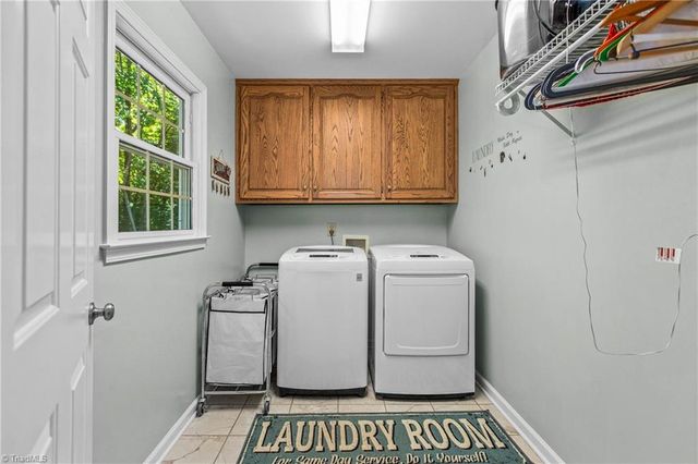 1709 Beechwood Road, Yadkinville, NC 27055