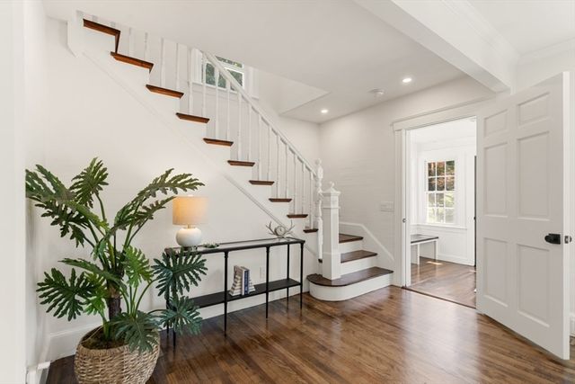 6 Highland Ave, Groveland, MA 01834