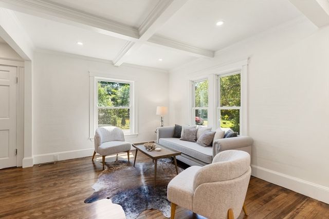 6 Highland Ave, Groveland, MA 01834
