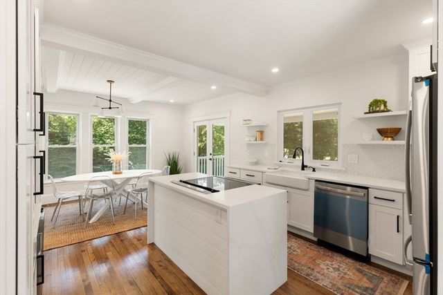 6 Highland Ave, Groveland, MA 01834