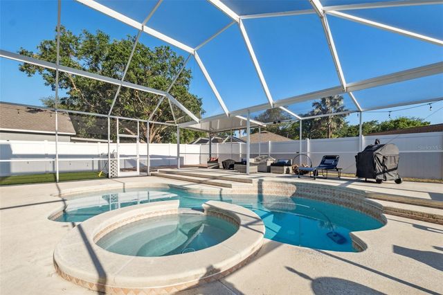 3316 PINE TOP DRIVE, Valrico, FL 33594