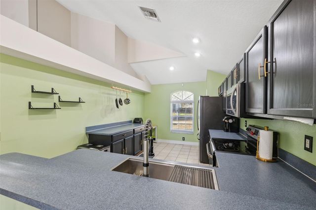 3316 PINE TOP DRIVE, Valrico, FL 33594