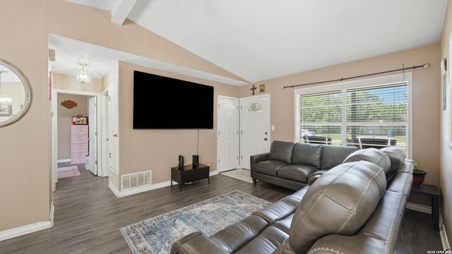 629 Creek, New Braunfels, TX 78130