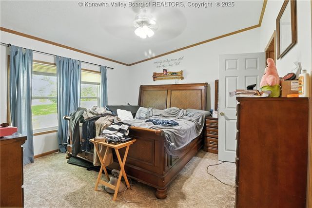 1636 Ferrell Road, St Albans, WV 25177