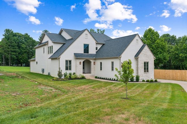 2400 Horn Springs, Lebanon, TN 37087