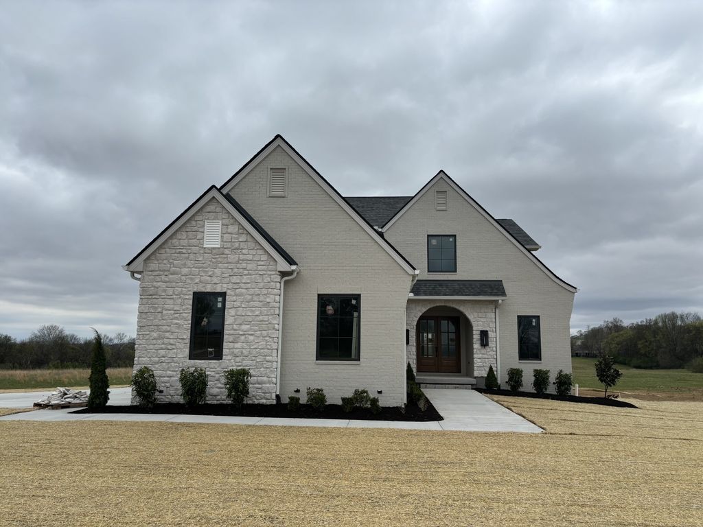 2400 Horn Springs, Lebanon, TN 37087