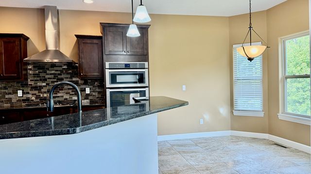 809 RUTLAND DR, Columbia, MO 65203