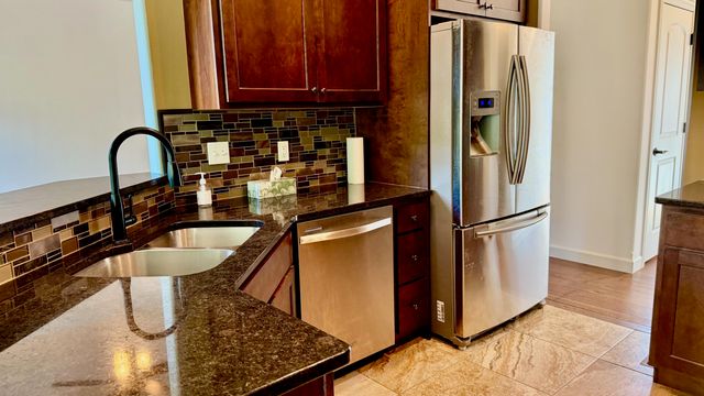 809 RUTLAND DR, Columbia, MO 65203