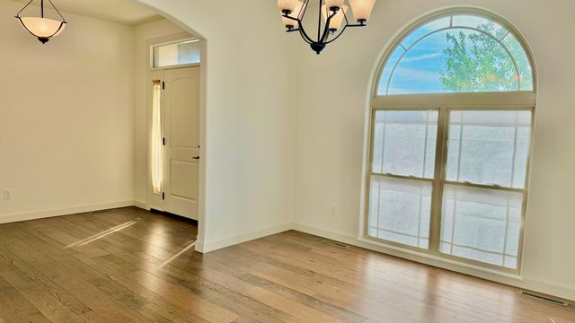 809 RUTLAND DR, Columbia, MO 65203