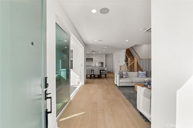 2127 Cresta, Newport Beach, CA 92660