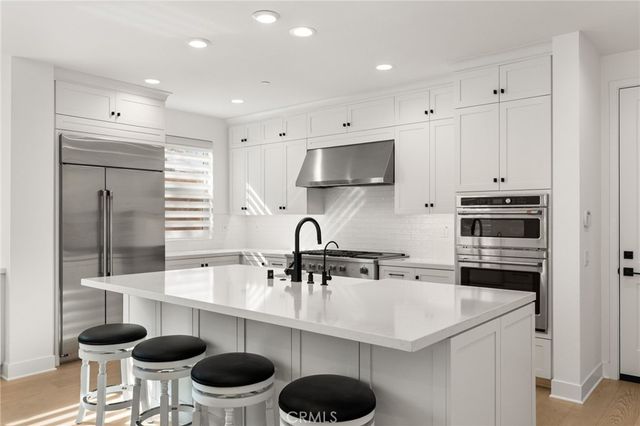 2127 Cresta, Newport Beach, CA 92660