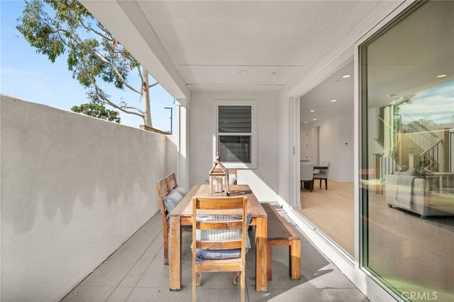 2127 Cresta, Newport Beach, CA 92660